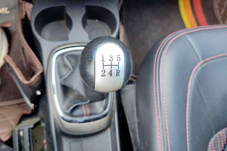 Used Great Wall M4 2014 1.5L Manual Comfort Model Gear Lever