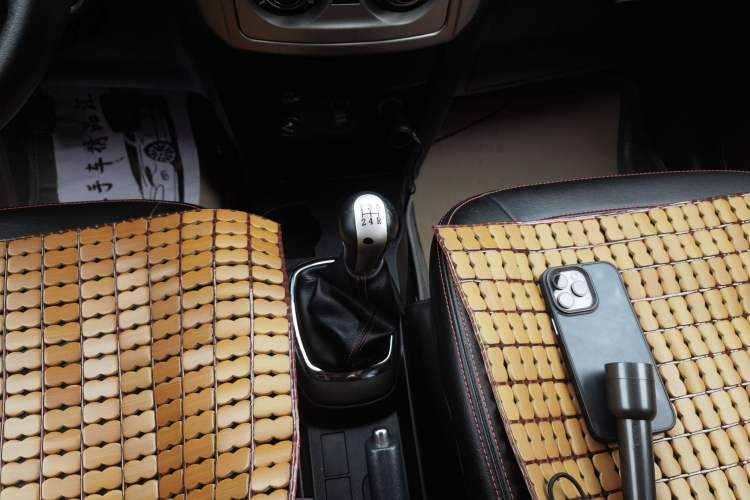 Used Great Wall M4 2014 1.5L Manual Comfort Model Gear Lever