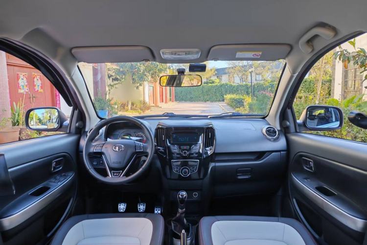 Used Great Wall M4 2014 1.5L Manual Comfort Model Interior 1