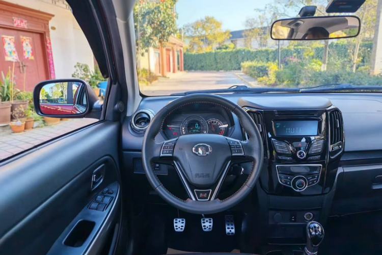 Used Great Wall M4 2014 1.5L Manual Comfort Model Interior 3