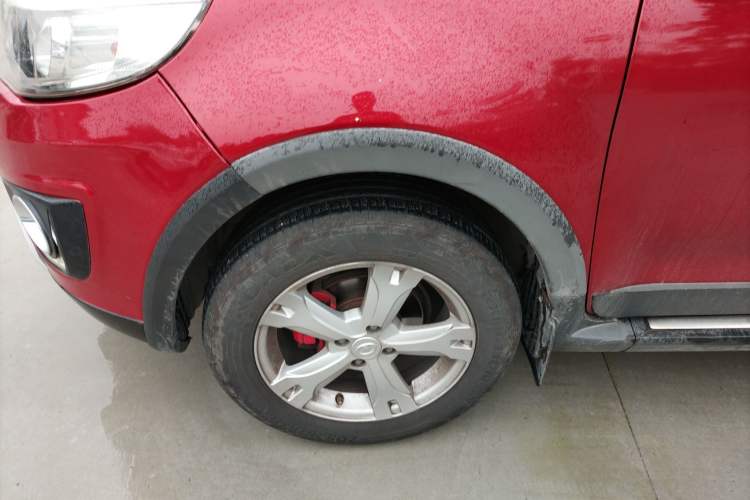 Used Great Wall M4 2014 1.5L Manual Comfort Model Left Front Wheel Hub