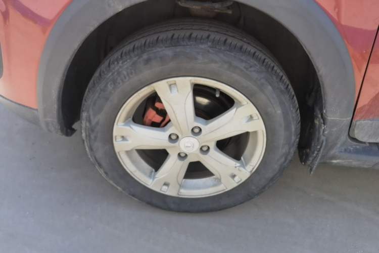 Used Great Wall M4 2014 1.5L Manual Luxury Model Left Front Wheel Hub