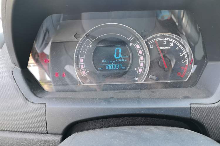 Used Great Wall M4 2014 1.5L Manual Comfort Model Odometer Close Up