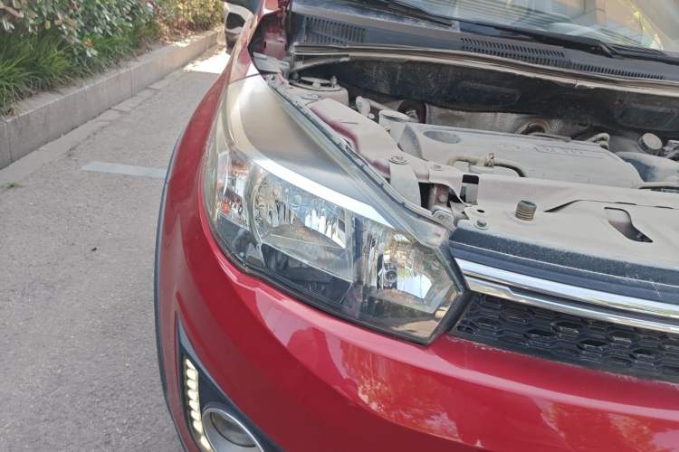 Used Great Wall M4 2014 1.5L Manual Luxury Model Right Front Headlight