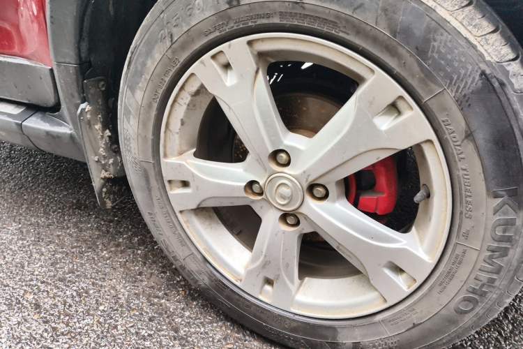 Used Great Wall M4 2014 1.5L Manual Comfort Model Right Front Wheel Hub