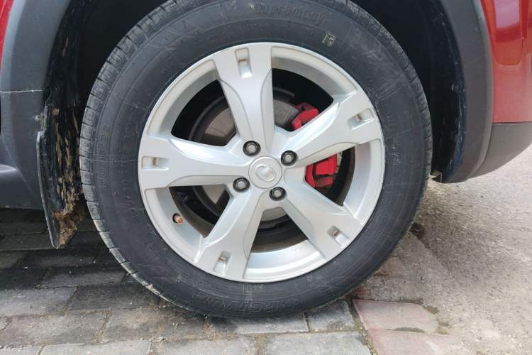 Used Great Wall M4 2014 1.5L Manual Luxury Model Right Front Wheel Hub