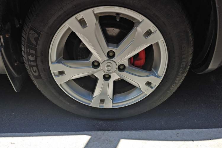 Used Great Wall M4 2014 1.5L Manual Comfort Model Right Front Wheel Hub
