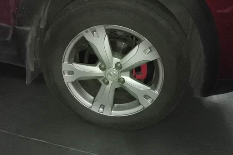 Used Great Wall M4 2014 1.5L Manual Comfort Model Right Front Wheel Hub