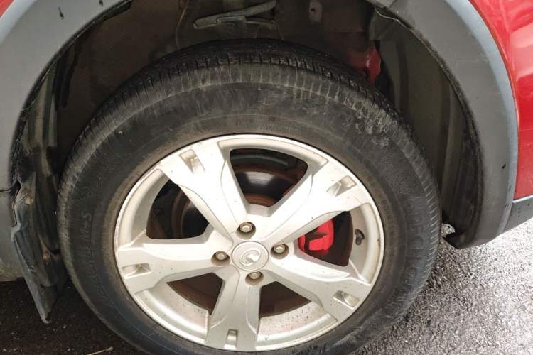 Used Great Wall M4 2014 1.5L Manual Luxury Model Right Front Wheel Hub