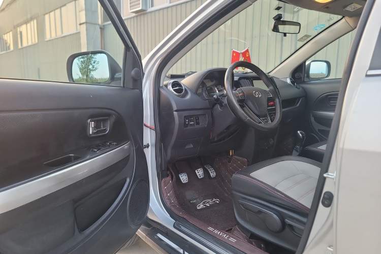 Used Great Wall M4 2014 1.5L Manual Luxury Model Driver Seat