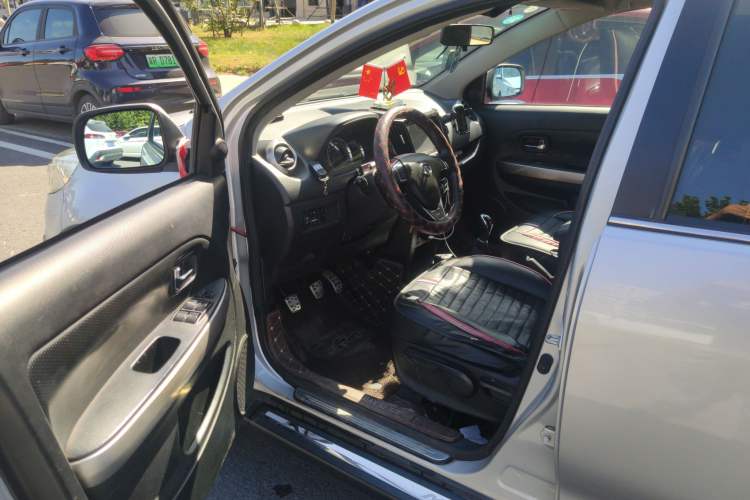 Used Great Wall M4 2014 1.5L Manual Luxury Model Driver Seat