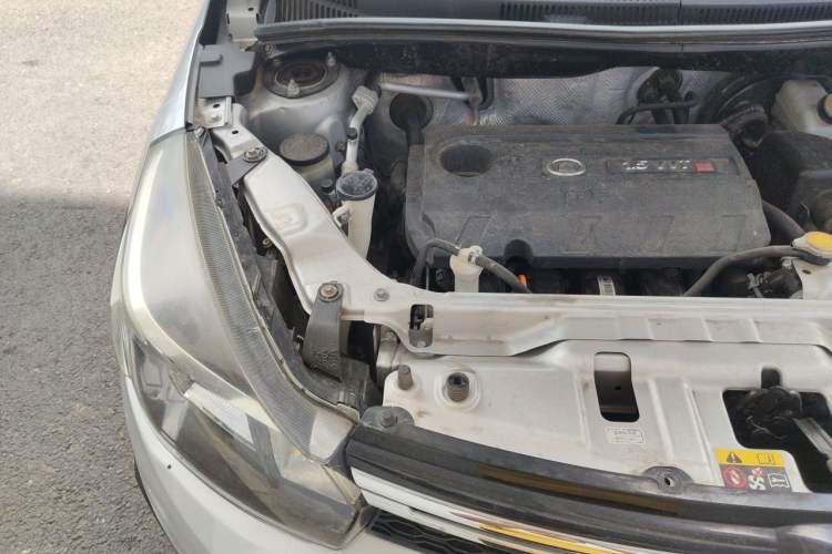 Used Great Wall M4 2014 1.5L Manual Luxury Model Engine Bay Right