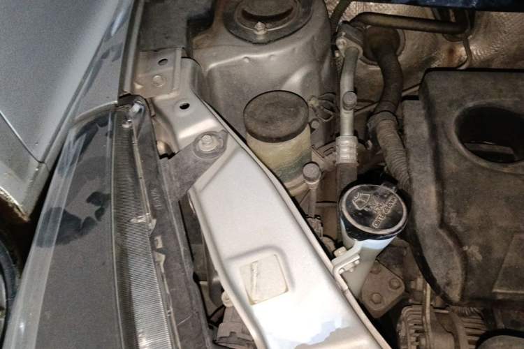 Used Great Wall M4 2014 1.5L Manual Luxury Model Engine Bay Right