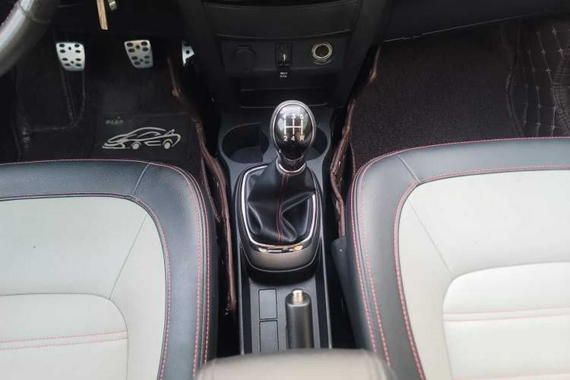 Used Great Wall M4 2014 1.5L Manual Luxury Model Gear Lever