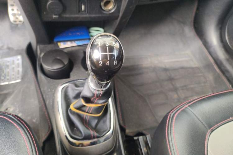 Used Great Wall M4 2014 1.5L Manual Luxury Model Gear Lever