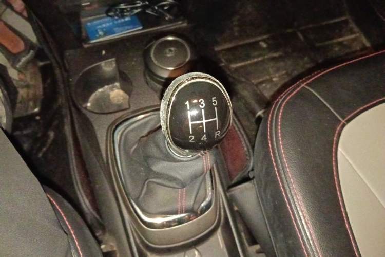 Used Great Wall M4 2014 1.5L Manual Luxury Model Gear Lever