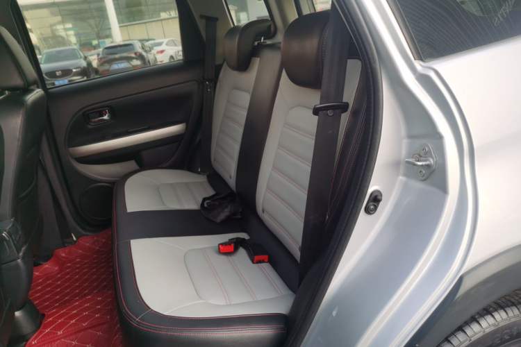 Used Great Wall M4 2014 1.5L Manual Luxury Model Interior 1