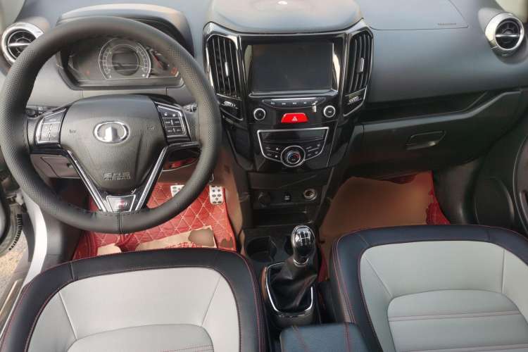 Used Great Wall M4 2014 1.5L Manual Luxury Model Interior 3