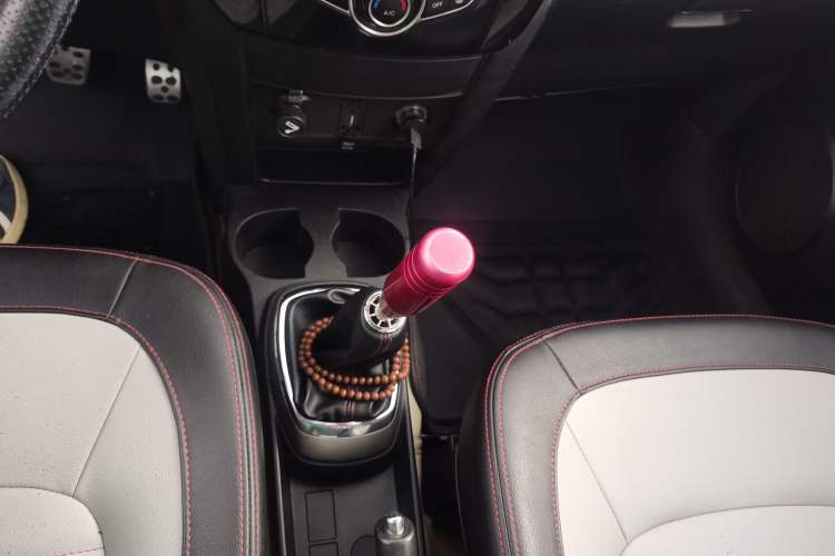 Used Great Wall M4 2014 1.5L Manual Comfort Model Interior 6