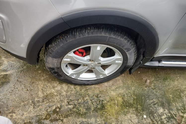 Used Great Wall M4 2014 1.5L Manual Comfort Model Left Front Wheel Hub