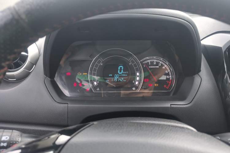 Used Great Wall M4 2014 1.5L Manual Comfort Model Odometer Close Up