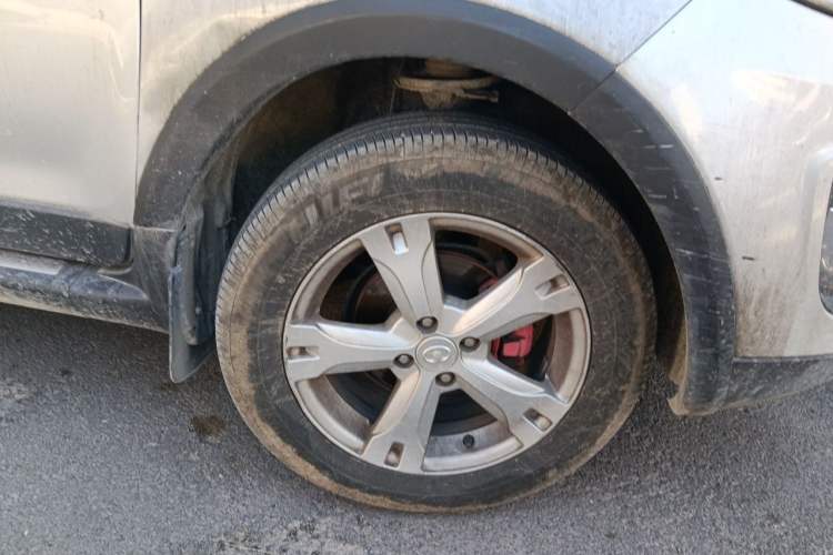 Used Great Wall M4 2014 1.5L Manual Comfort Model Right Front Wheel Hub