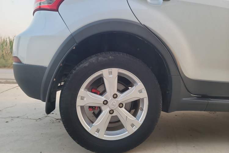 Used Great Wall M4 2014 1.5L Manual Luxury Model Right Rear Wheel Hub