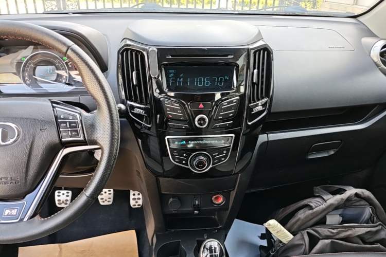 Used Great Wall M4 2014 1.5L Manual Comfort Model Audio And AC Panel