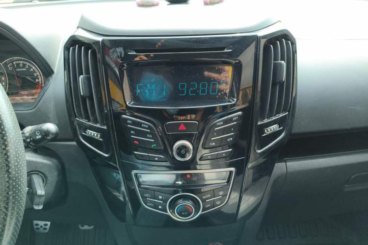 Used Great Wall M4 2014 1.5L Manual Comfort Model Audio And AC Panel
