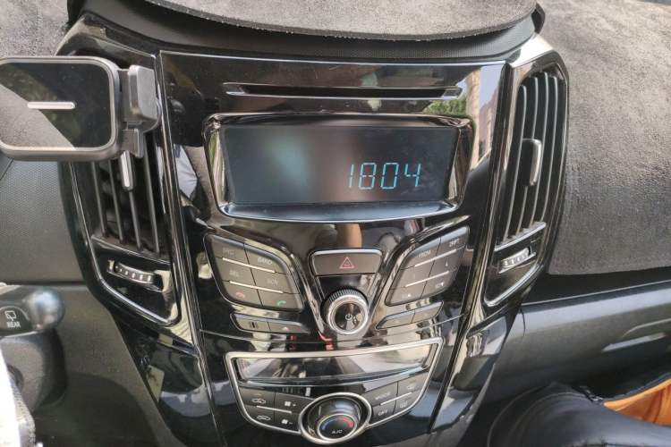 Used Great Wall M4 2014 1.5L Manual Comfort Model Audio And AC Panel