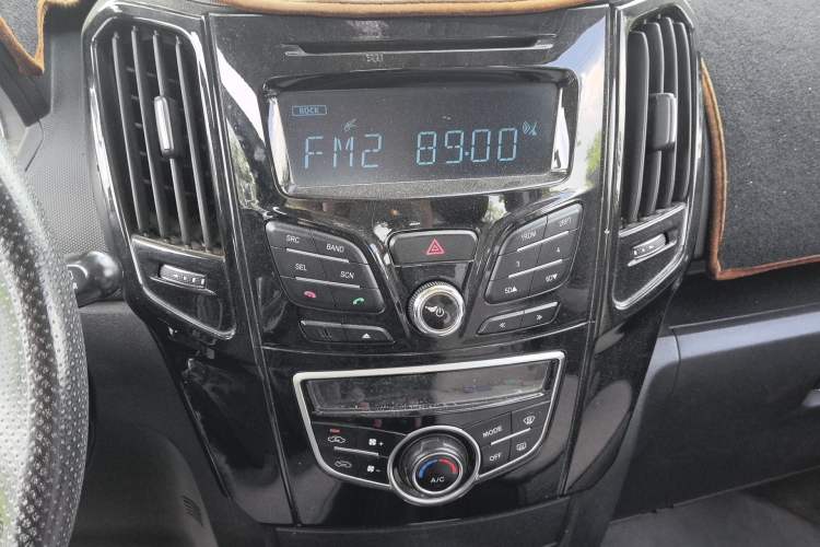 Used Great Wall M4 2014 1.5L Manual Comfort Model Audio And AC Panel