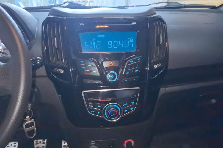 Used Great Wall M4 2014 1.5L Manual Comfort Model Audio And AC Panel