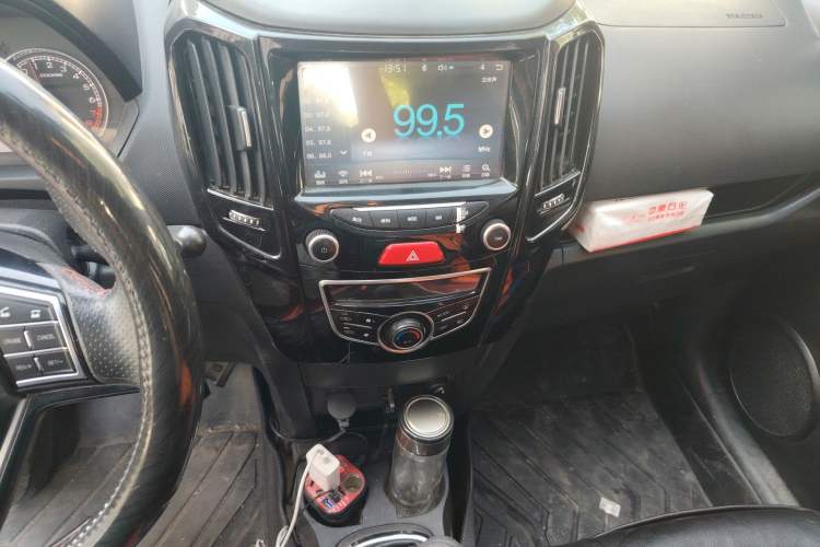 Used Great Wall M4 2014 1.5L Manual Luxury Model Audio And AC Panel