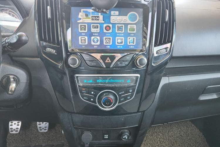Used Great Wall M4 2014 1.5L Manual Comfort Model Audio And AC Panel