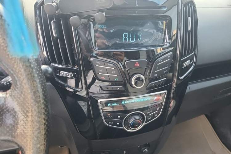 Used Great Wall M4 2014 1.5L Manual Comfort Model Audio And AC Panel