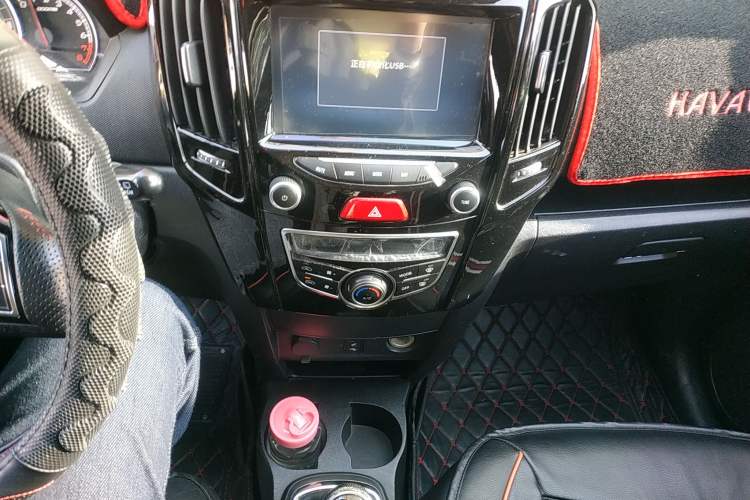 Used Great Wall M4 2014 1.5L Manual Luxury Model Audio And AC Panel