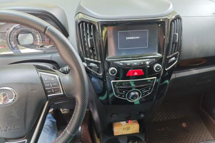 Used Great Wall M4 2014 1.5L Manual Luxury Model Audio And AC Panel