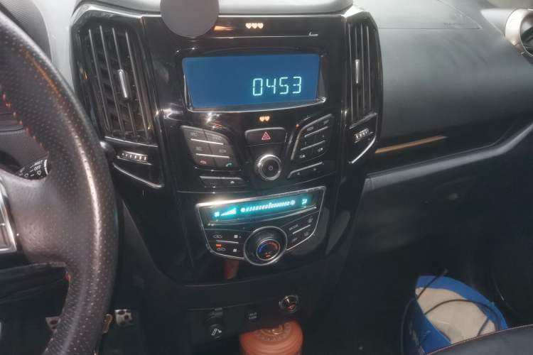 Used Great Wall M4 2014 1.5L Manual Comfort Model Audio And AC Panel