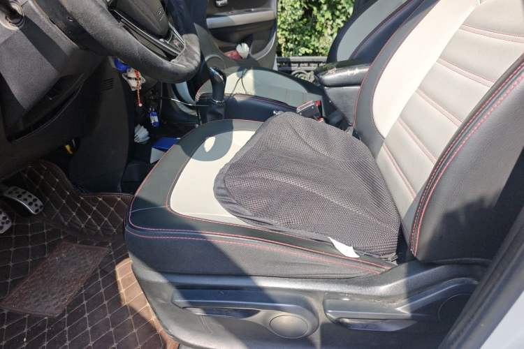 Used Great Wall M4 2014 1.5L Manual Comfort Model Driver Seat