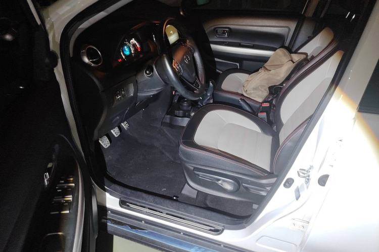 Used Great Wall M4 2014 1.5L Manual Luxury Model Driver Seat