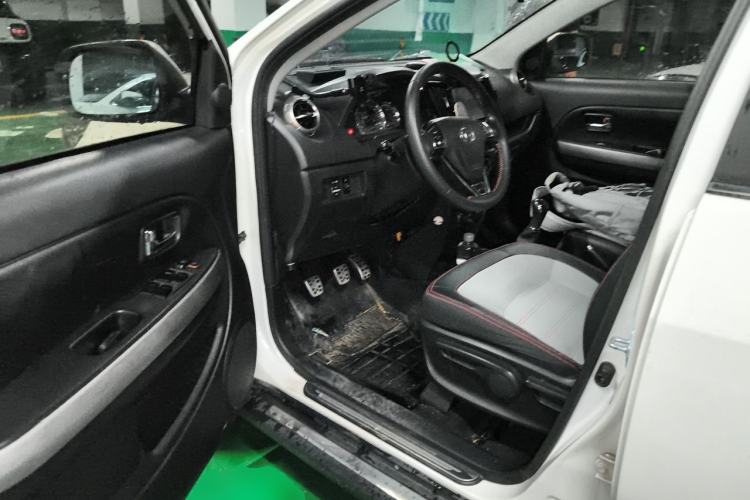 Used Great Wall M4 2014 1.5L Manual Luxury Model Driver Seat