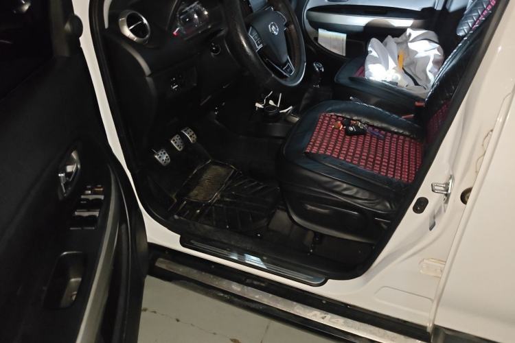 Used Great Wall M4 2014 1.5L Manual Luxury Model Driver Seat