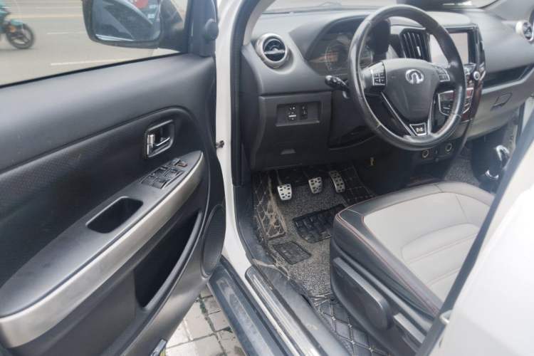 Used Great Wall M4 2014 1.5L Manual Luxury Model Driver Seat