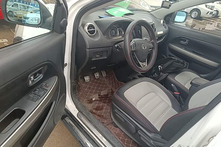 Used Great Wall M4 2014 1.5L Manual Luxury Model Driver Seat