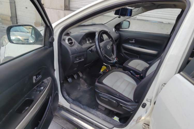 Used Great Wall M4 2014 1.5L Manual Luxury Model Driver Seat