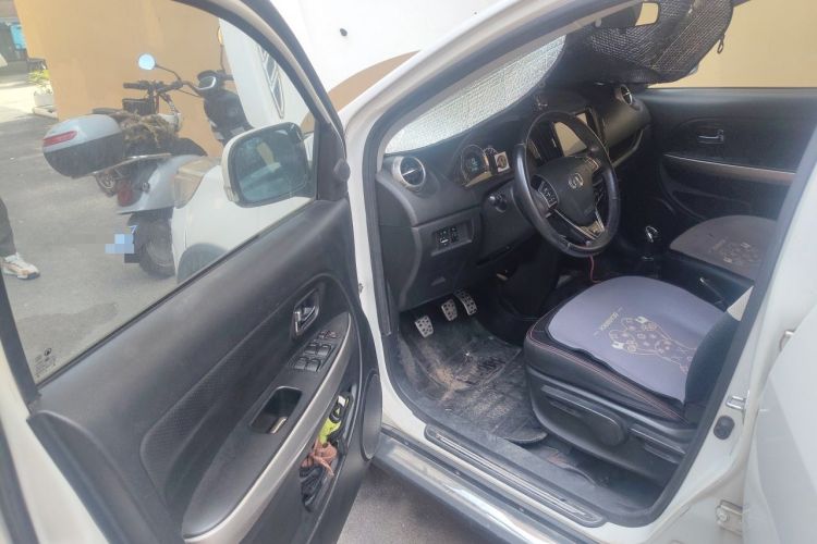 Used Great Wall M4 2014 1.5L Manual Luxury Model Driver Seat
