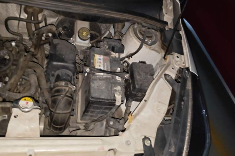 Used Great Wall M4 2014 1.5L Manual Luxury Model Engine Bay Left