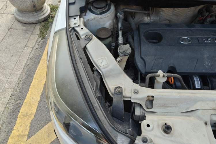 Used Great Wall M4 2014 1.5L Manual Luxury Model Engine Bay Right