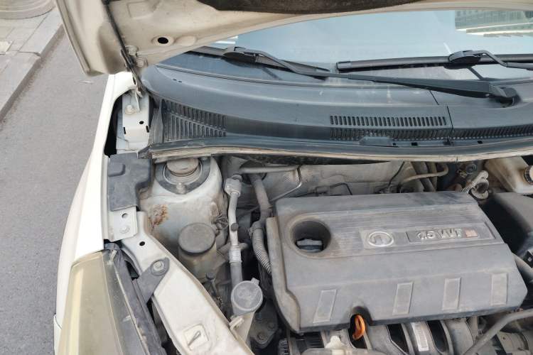 Used Great Wall M4 2014 1.5L Manual Luxury Model Engine Bay Right