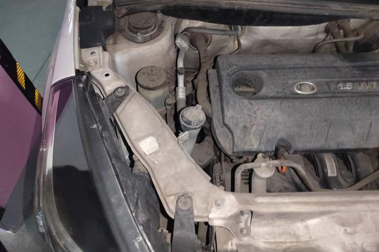 Used Great Wall M4 2014 1.5L Manual Luxury Model Engine Bay Right